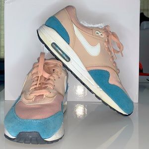 Rare Cotton Candy Color Way Nike Air Max Pink and Blue Velvet Fabric Women’s 7